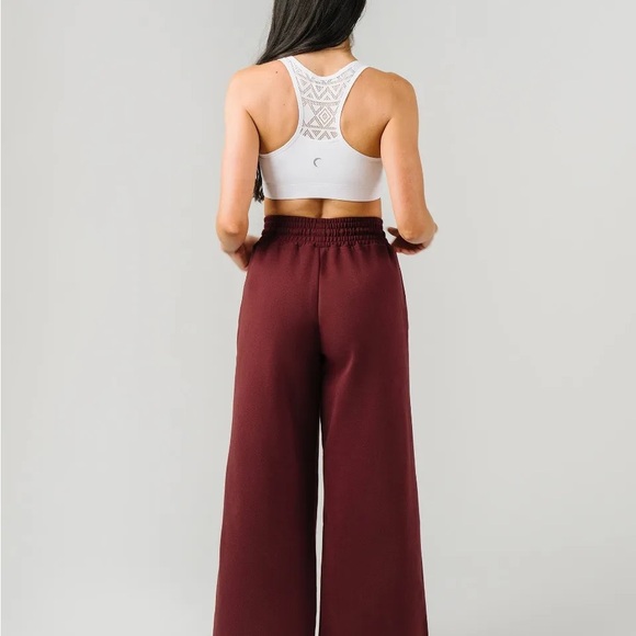 ZYIA Women’s Claret Wide-Leg Joggers 28” - Picture 4 of 7